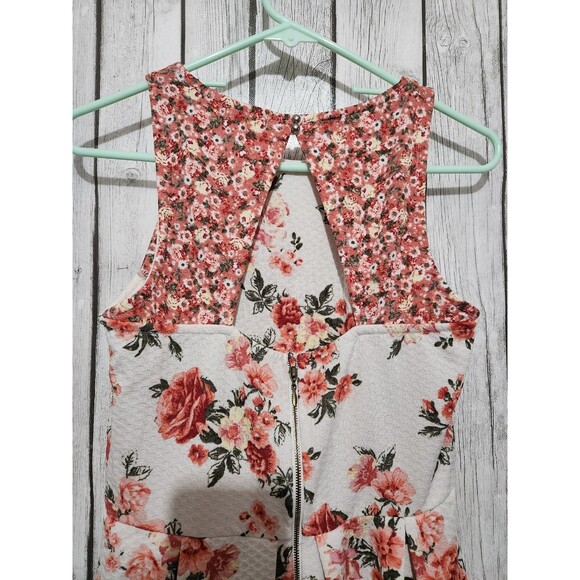Rewind Formal Halter Floral Dress Juniors M Knee Length Cutout Back Pink Red - Picture 11 of 14